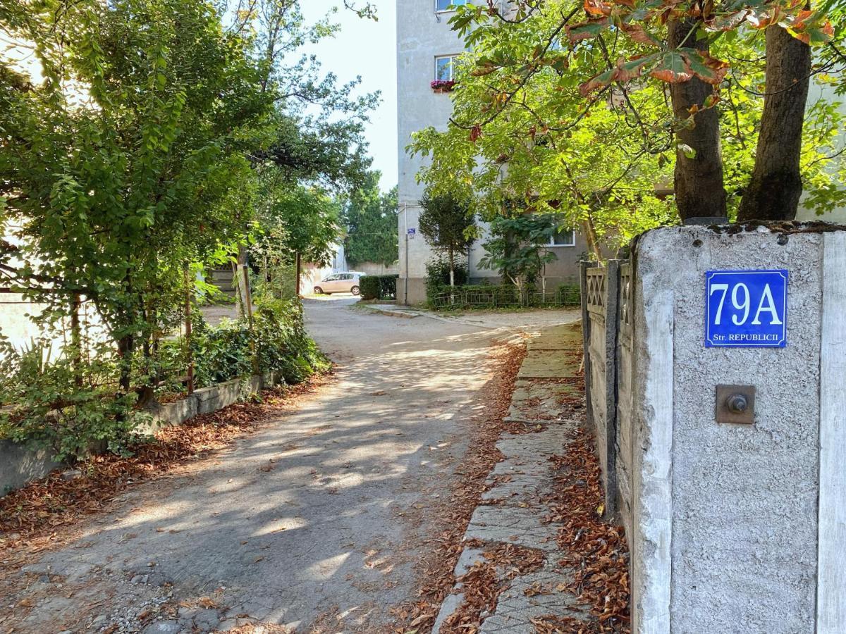 Highland Home - Cozy Apartments Near City Center Oradea Zewnętrze zdjęcie